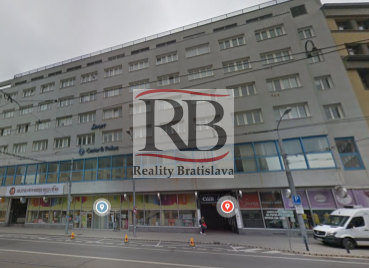Obchodné priestory s presklenými výkladmi v centre, Štúrova-Bratislava I