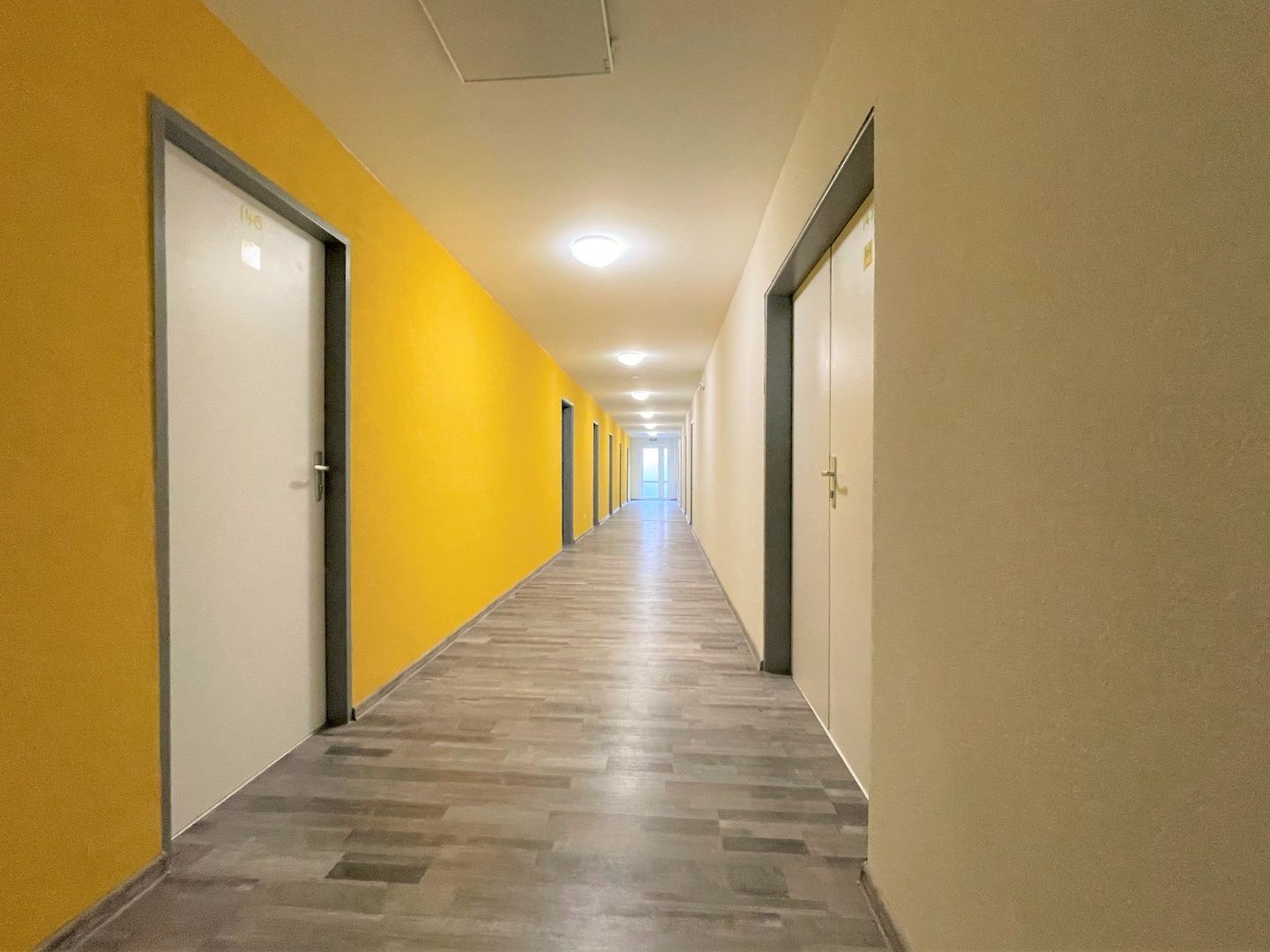 CREDA | prenájom 1 700 m2 priestory v polyfunkčnej budove, Nitra - Chrenová
