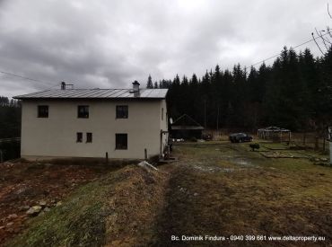 DELTA - Dvojgeneračný dom na samote pri lesíku v obci Východná