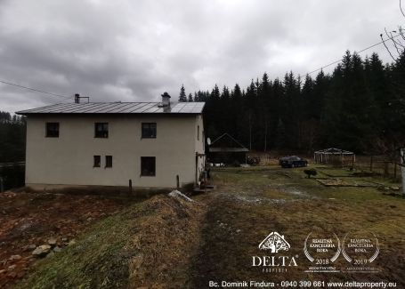 DELTA - Dvojgeneračný dom na samote pri lesíku v obci Východná