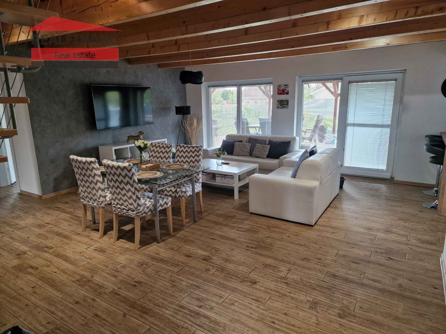 REALFINANC – 100% aktuálny ! 4 izbový Rodinný Dom, 5 ročná novostavba, zastavaná plocha 225 m2, pozemok 1316 m2, Vlčkovce !