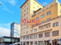 ADOMIS - predáme 3izbový byt, bezbariérový vstup do bytu, 75m2 v historickom centre Košíc, výťah, parkovanie v uzatvorenom dvore, pivnica, Hlavná ulica.