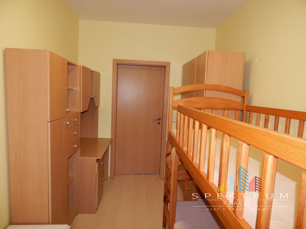 SPEKTRUM REALITY- Na Predaj 3-izbový byt, 63.58 m2 s loggiou, okres Prievidza, sídlisko Kopanice