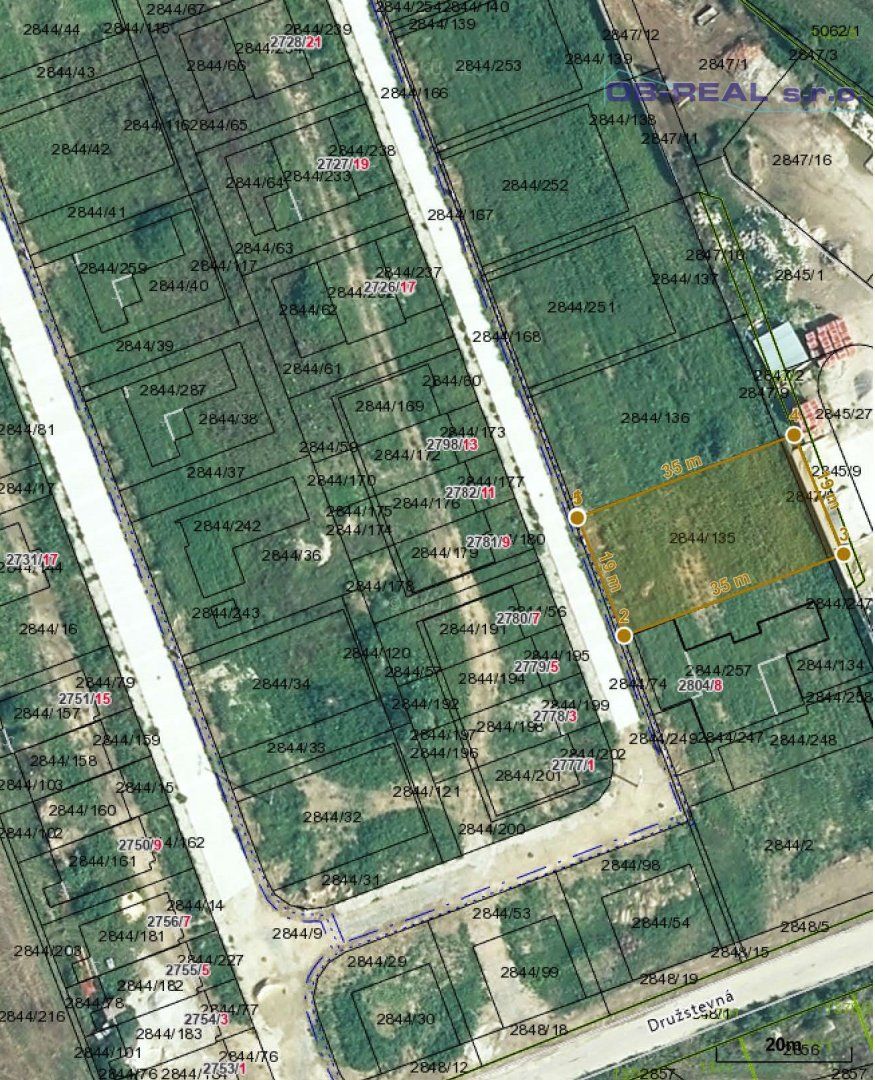 Predaj lukratívneho stavebného pozemku o výmere 667m2 v Šali na Družstevnej ulici