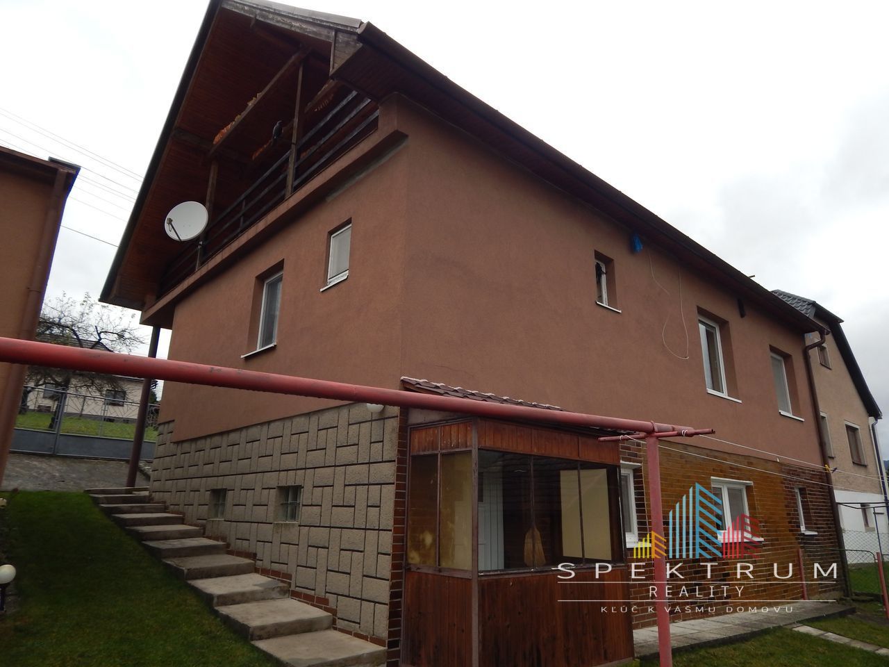 SPEKTRUM REALITY- Na predaj 4-izbový rodinný dom s pozemkom 1666 m2, Handlová, okres Prievidza