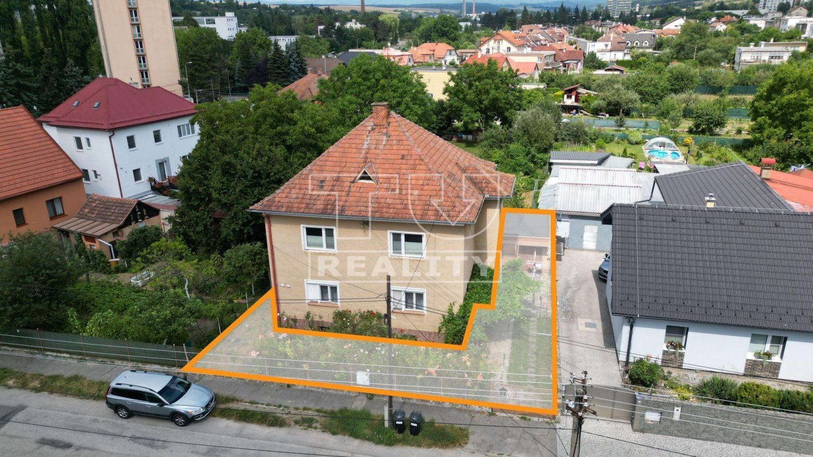 Na predaj 3 izbový byt s vlastnou záhradkou a garážou v Bánovciach nad Bebravou, 78 m2