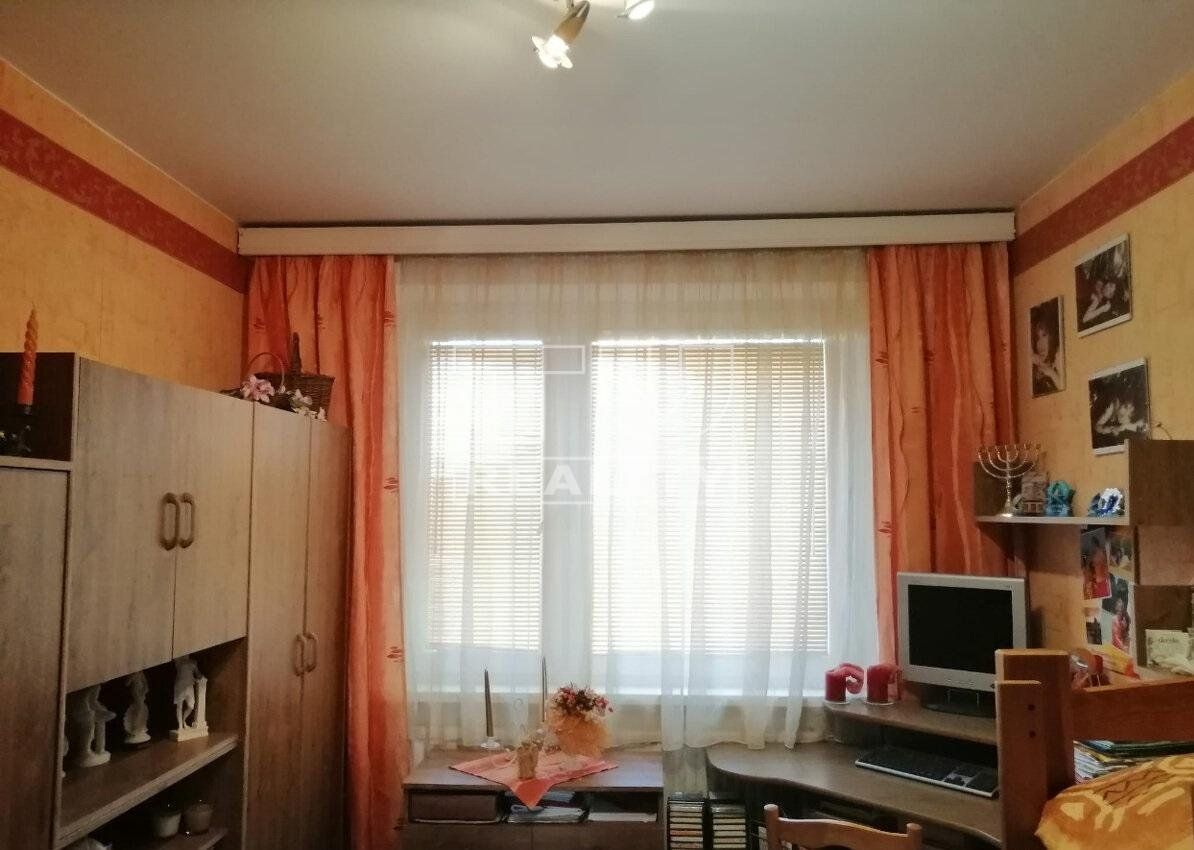 TUreality ponúka pekný a priestranný 3i byt v DNV, ul.M.Marečka, 72m2.