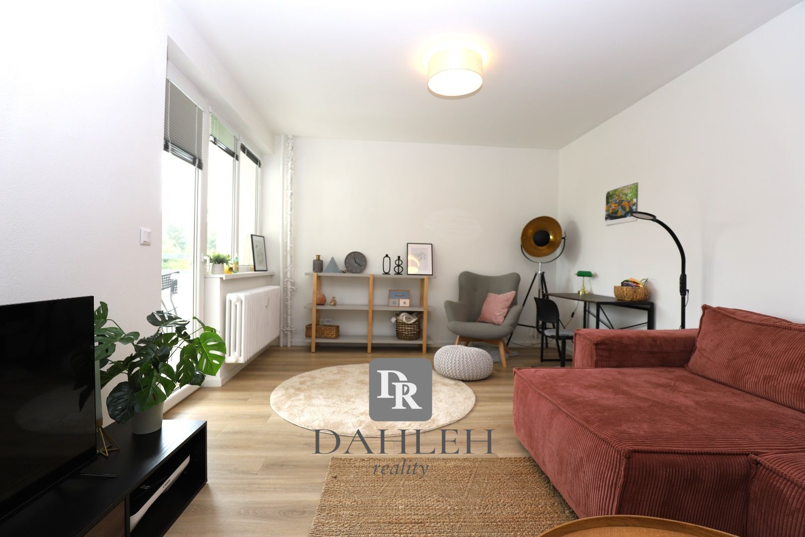 DAHLEH - Na prenájom krásny 2 - izbový byt v Starom Meste