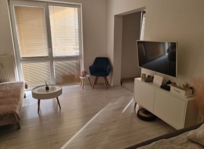 Krásny kompletne zariadený 1-izbový byt v Senci