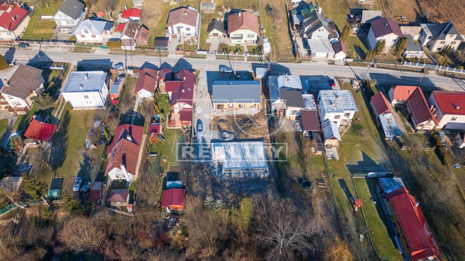 NADŠTANDARDNÁ NOVOSTAVBA 4KK na slnečnom pozemku v obci Lietava.