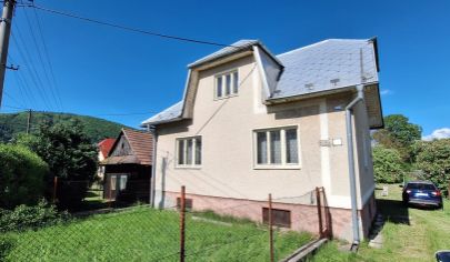 Predáme rodinný dom v obci Konská pri Rajeckých Tepliciach.