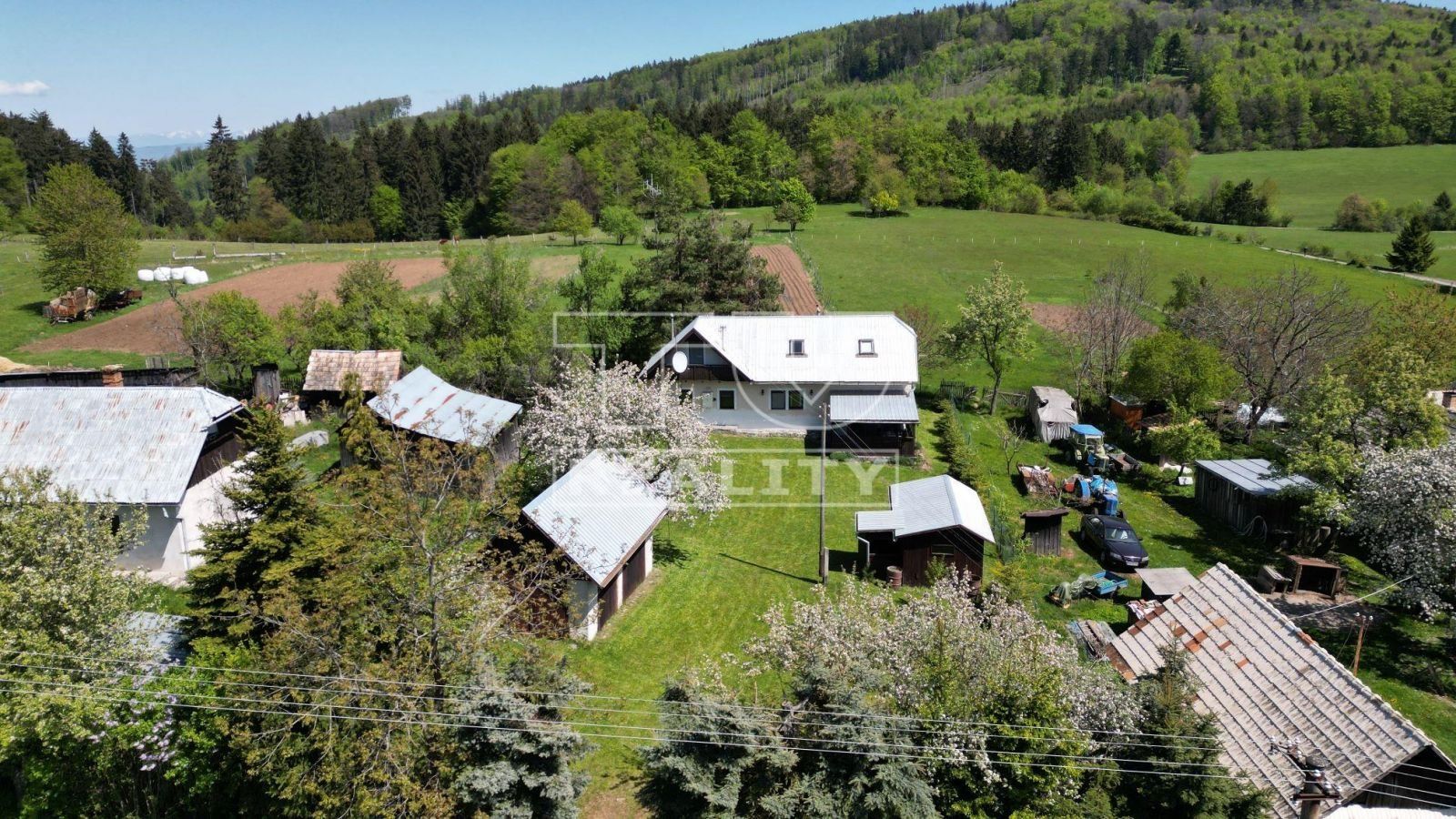 Rodinný dom v lone krásnej prírody na pozemku o výmere 1100 m2