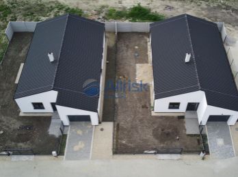 Novostavba 4-izbový bungalov v novovybudovanej ulici v Šali-Veči