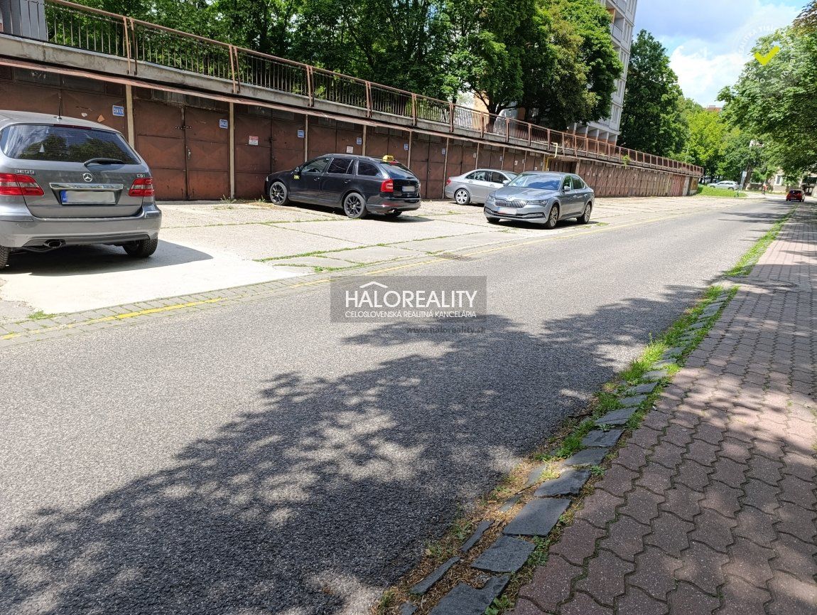 HALO reality - Predaj, garáž Bratislava Nové Mesto, Jozefa Cígera Hronského - EXKLUZÍVNE HALO REALITY