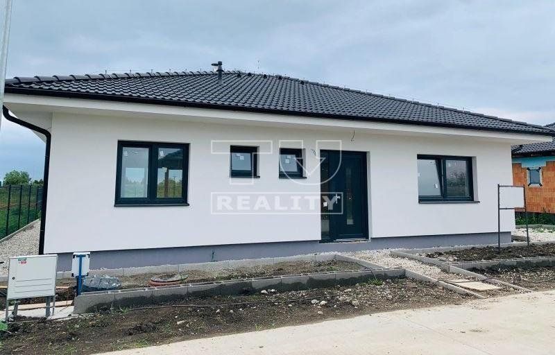 TUreality ponúka na predaj 4 - izbový rodinný dom - 120 m² v obci Hviezdoslavov na pozemku - 480 m².