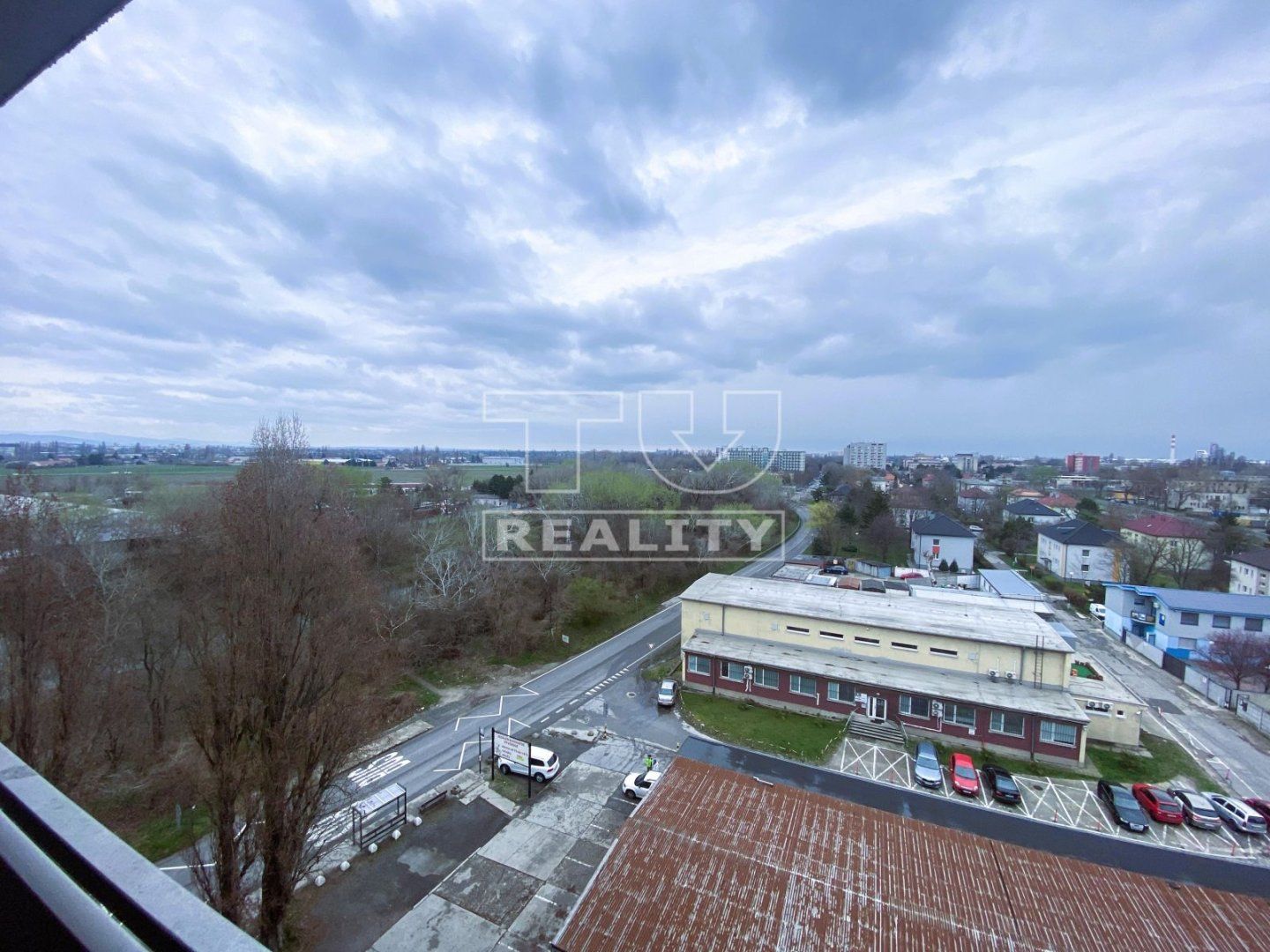 TUreality ponúka na predaj 2 izbový byt v Bratislave - Vlčie Hrdlo - 39m²