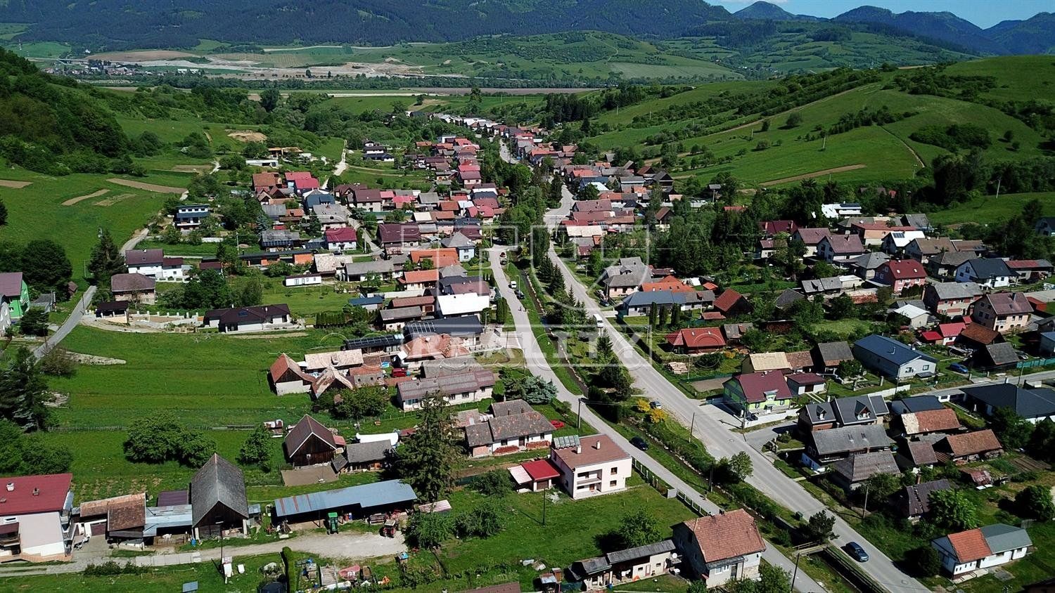 PREDAJ, ALEBO ZÁMENA ZA BYT - RODINNÝ DOM NA LIPTOVE IBA 6 MIN. OD MESTA RUŽOMBEROK