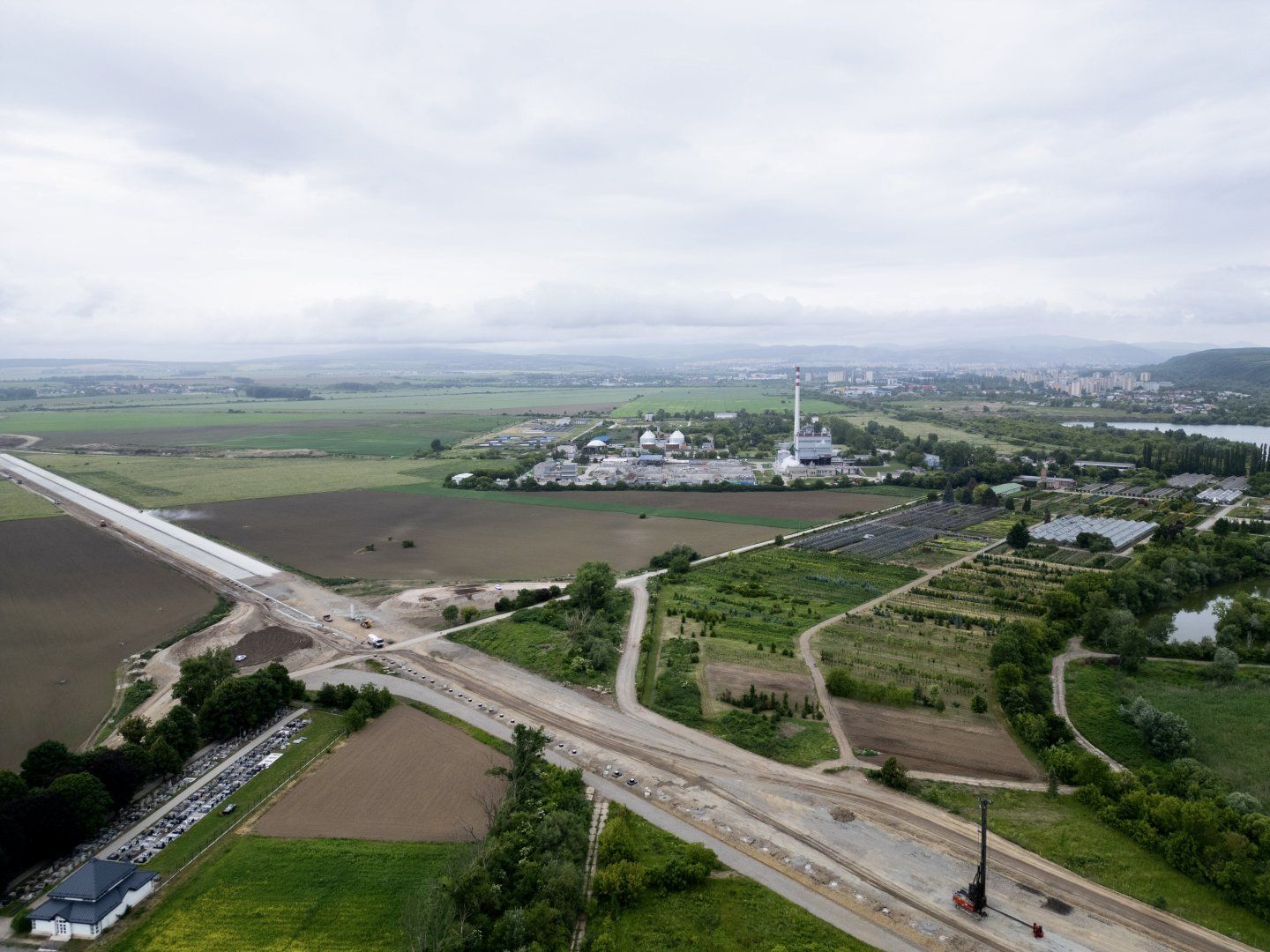 Lukratívny pozemok v priemyselnej zóne Kokšov Bakša 39 351m2