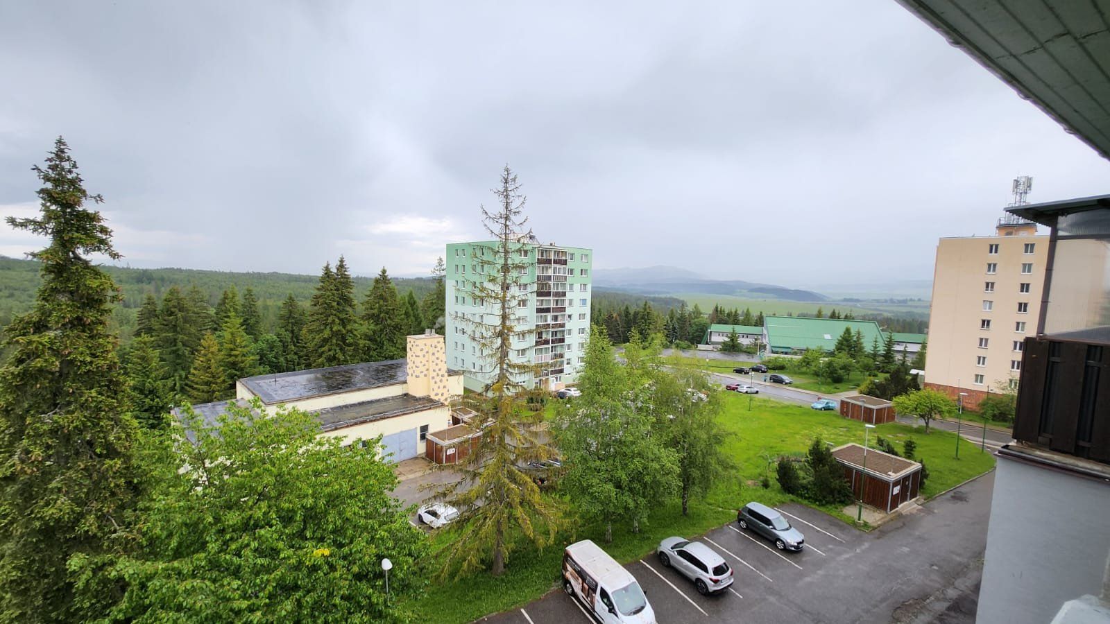 NA PREDAJ 3. IZBOVÝ BYT, TATRANSKÁ ŠTRBA, VYSOKÉ TATRY