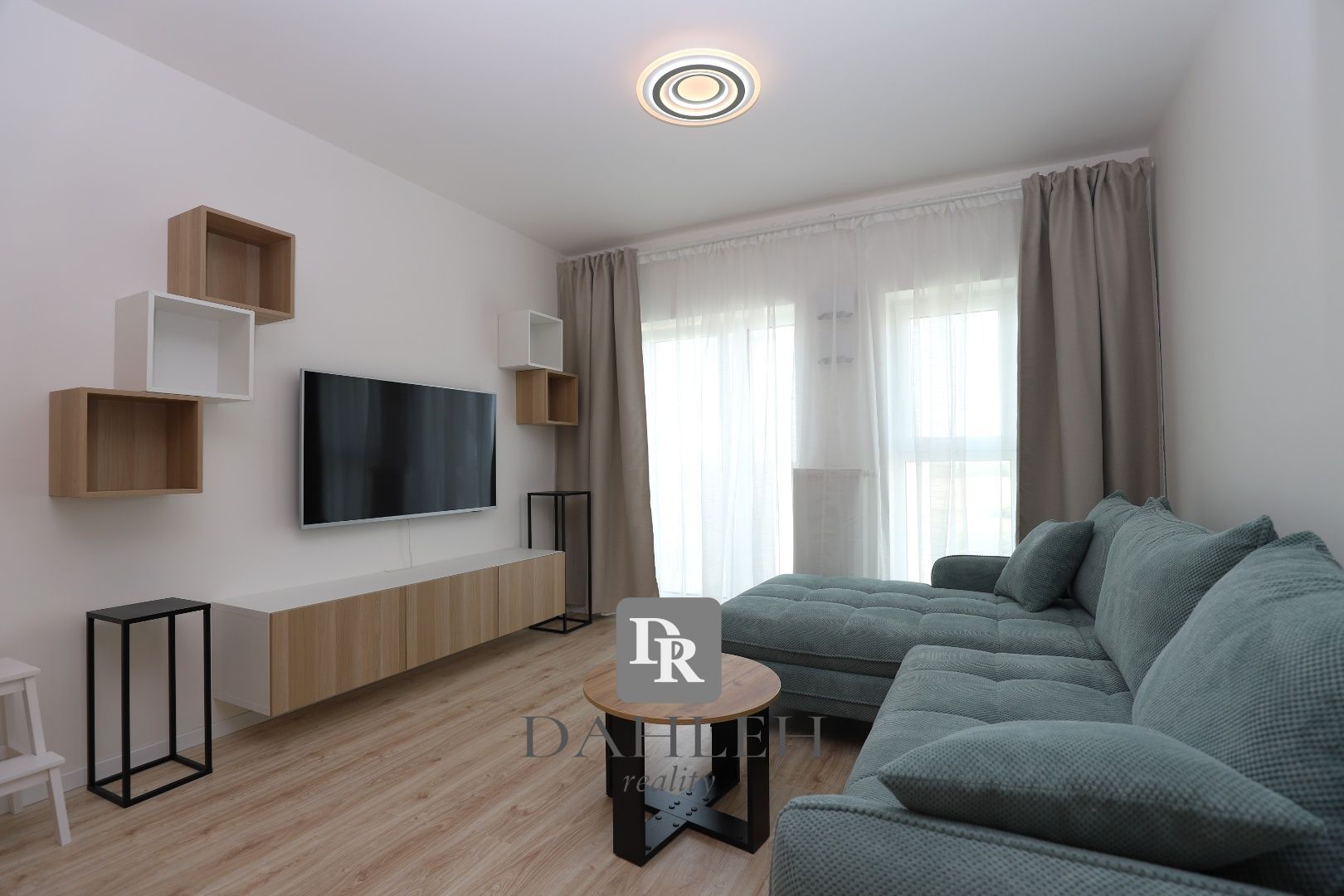 Iný-Prenájom-Bratislava - mestská časť Petržalka-650.00 €