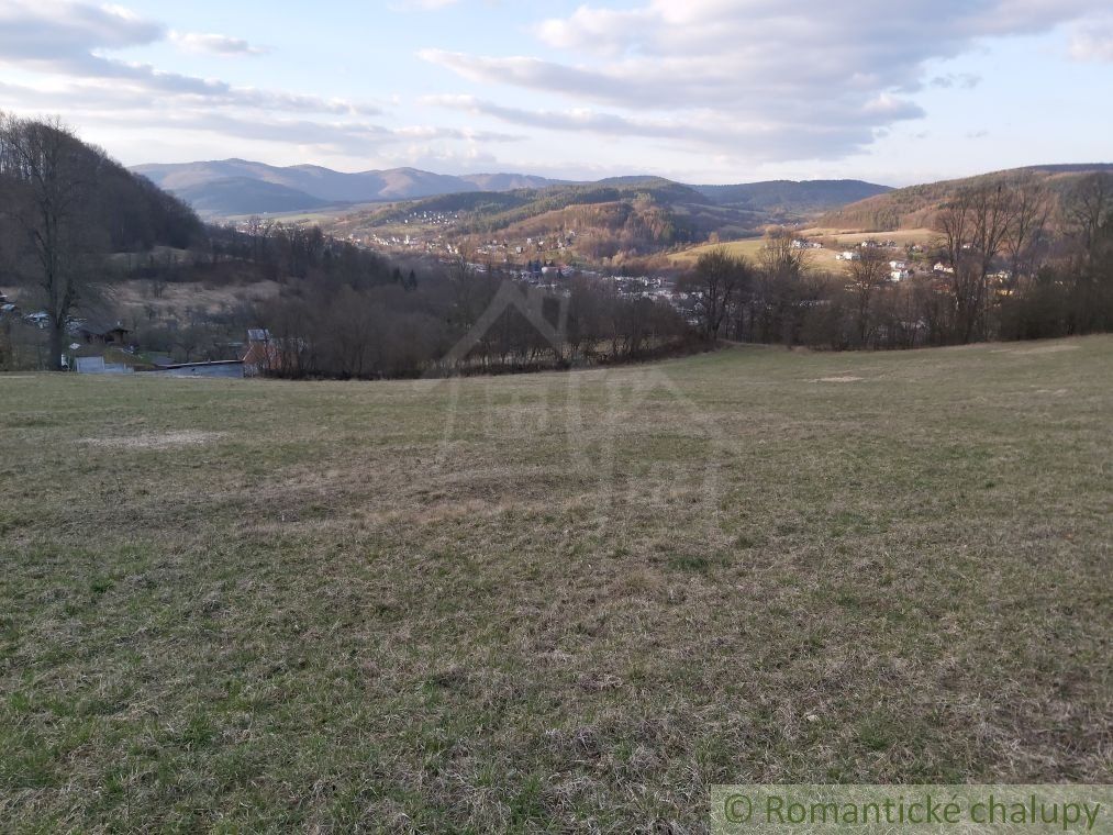 Pozemok s nádhernými výhľadmi v Púchove nad časťou Vieska-Bezdedov na predaj