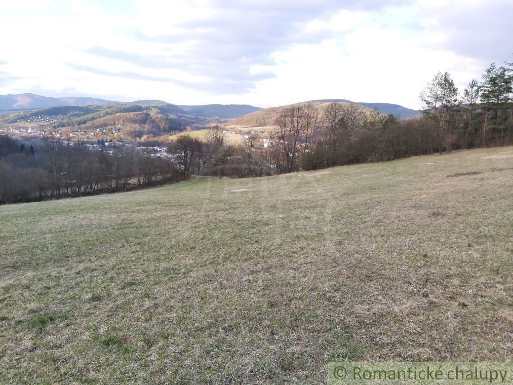 Pozemok s nádhernými výhľadmi v Púchove nad časťou Vieska-Bezdedov na predaj