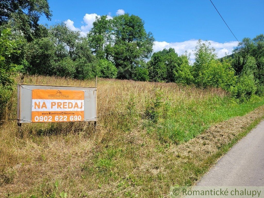 Pozemok na stavbu domu v prirodnom prostredí na okraji obce Dohňany - Mostište pri Púchove