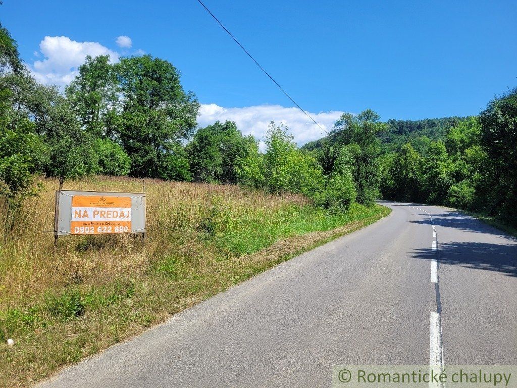 Pozemok na stavbu domu v prirodnom prostredí na okraji obce Dohňany - Mostište pri Púchove