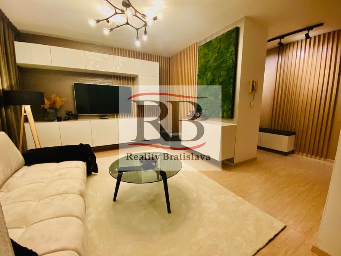 Iný-Prenájom-Bratislava - mestská časť Ružinov-750.00 €