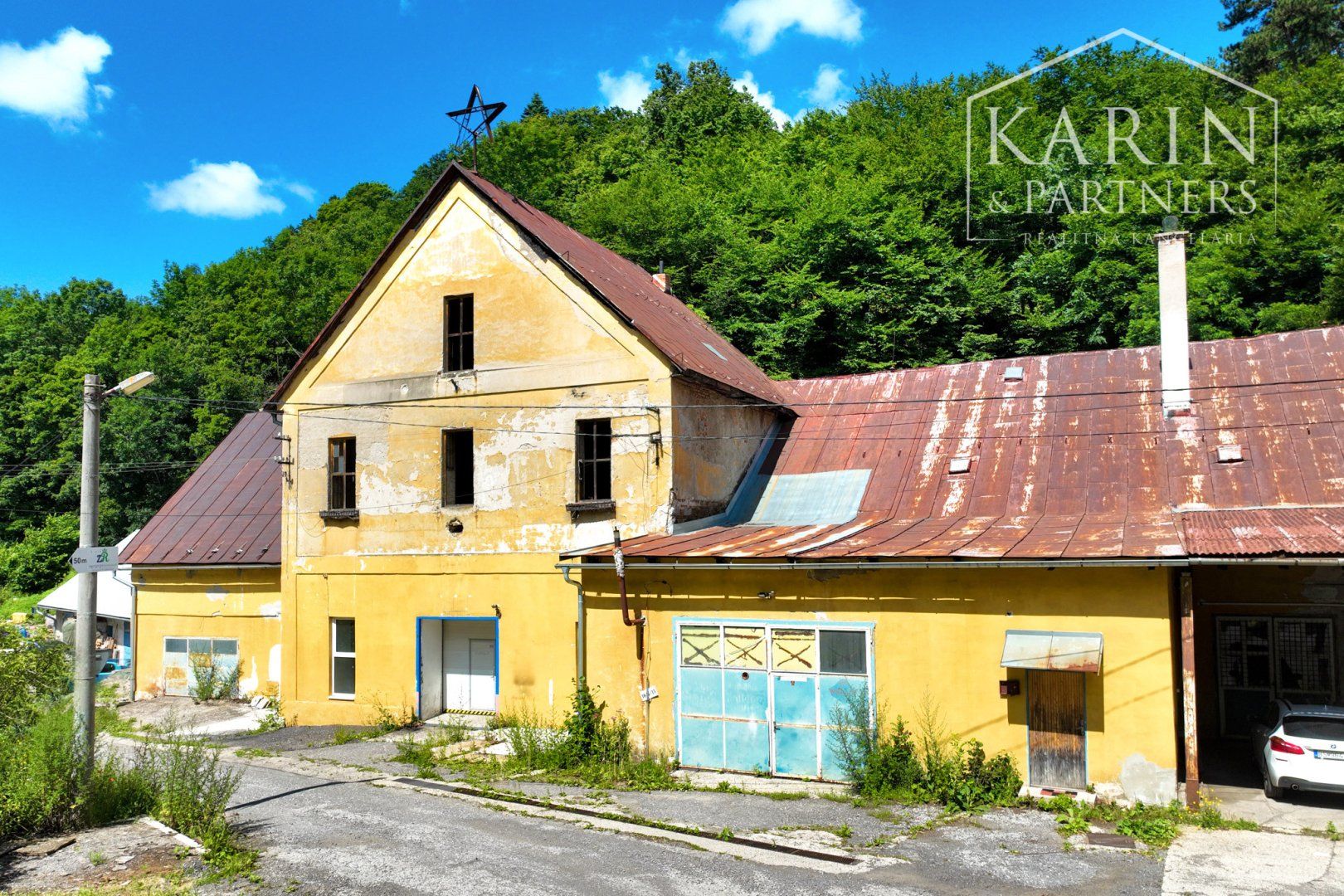 Viacúčelová - investičná budova s históriou Banská Štiavnica