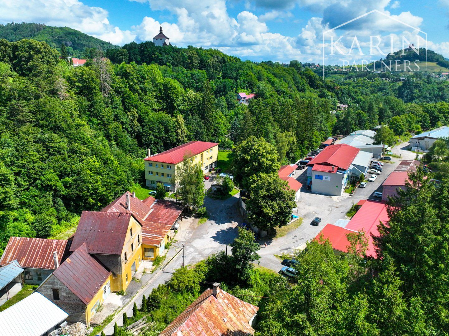 Viacúčelová - investičná budova s históriou Banská Štiavnica