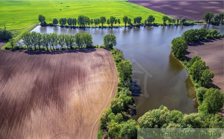 Priestranný stavebný pozemok s krásnym ovocným sadom v obci Branovo