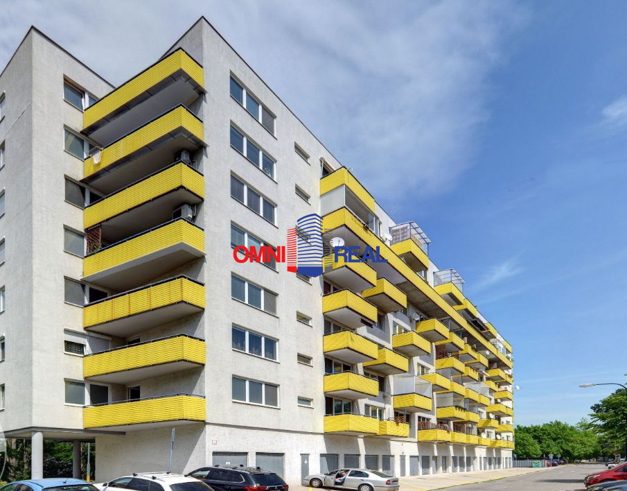 Garáž-Predaj-Bratislava - mestská časť Petržalka-41000.00 €