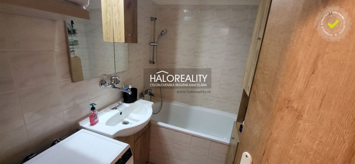 HALO reality - Prenájom, trojizbový byt Žiar nad Hronom, Priamo v centre