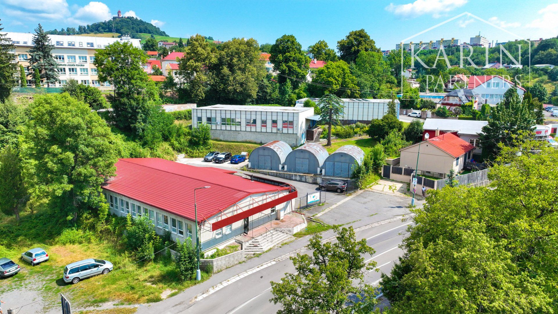 Budova na kancelárske a obchodné účely Banská Štiavnica