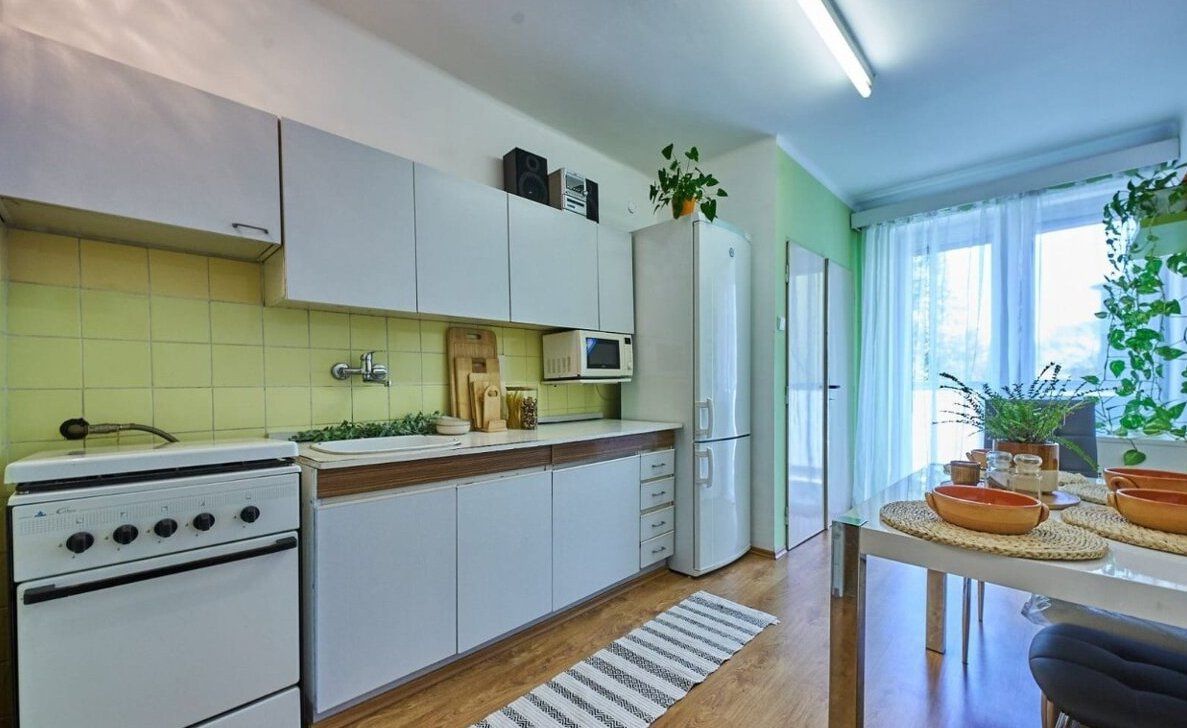 Iný-Predaj-Bratislava - mestská časť Ružinov-180000.00 €