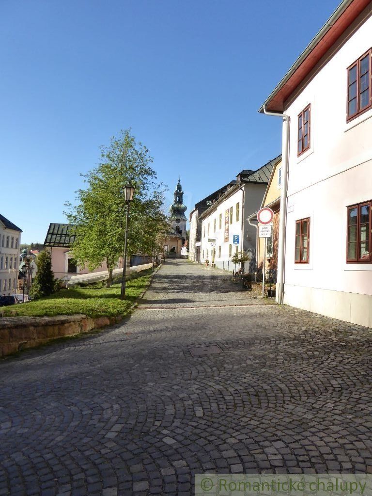 Veľký 5-izbový rodinný dom v centre Banskej Štiavnice