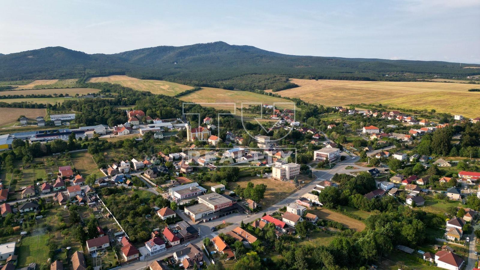 Na predaj stavebný pozemok v obci Nitrianska Blatnica o výmere 640 m2