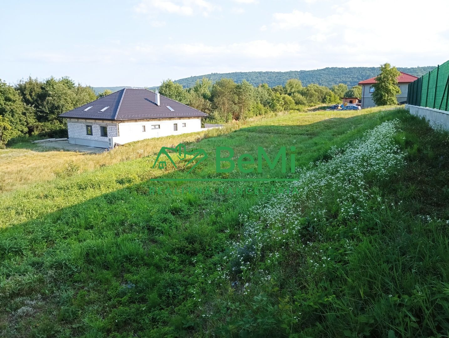 Slnečný stavebný pozemok v Bardejovskej Novej Vsi na predaj