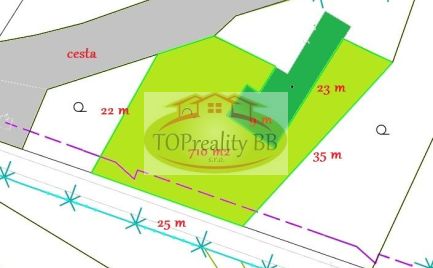 Slnečný pozemok  710  m2 s domom,  12 km od B. Bystrice - cena 70 000€