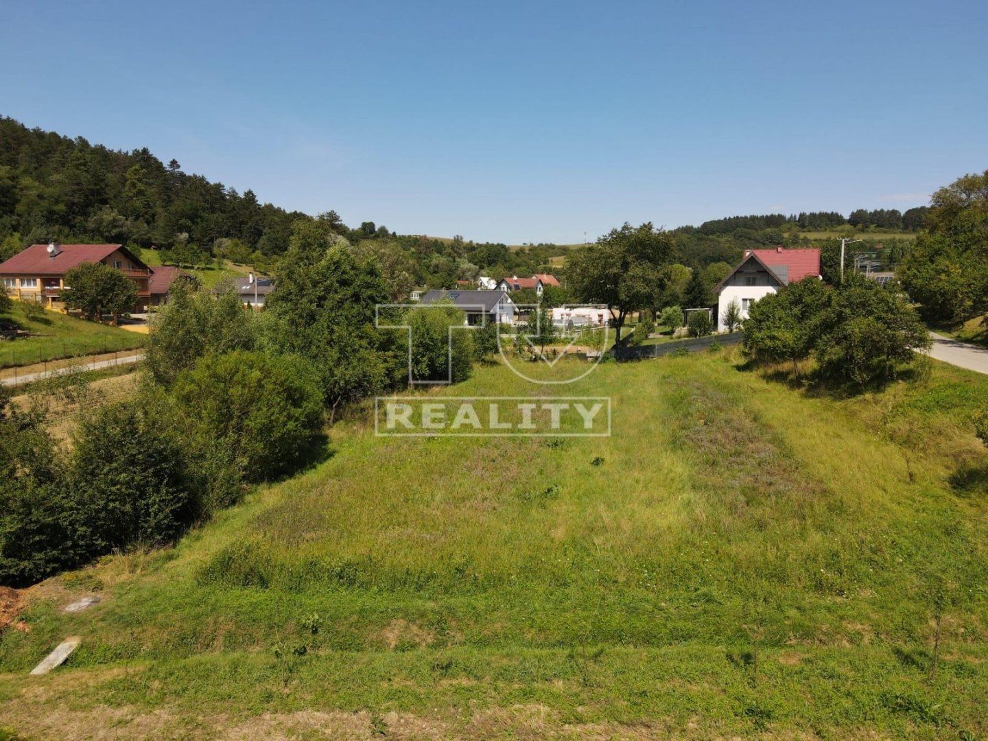 Pozemok pre bytovú vystavbu-Predaj-Horný Lieskov-65000.00 €