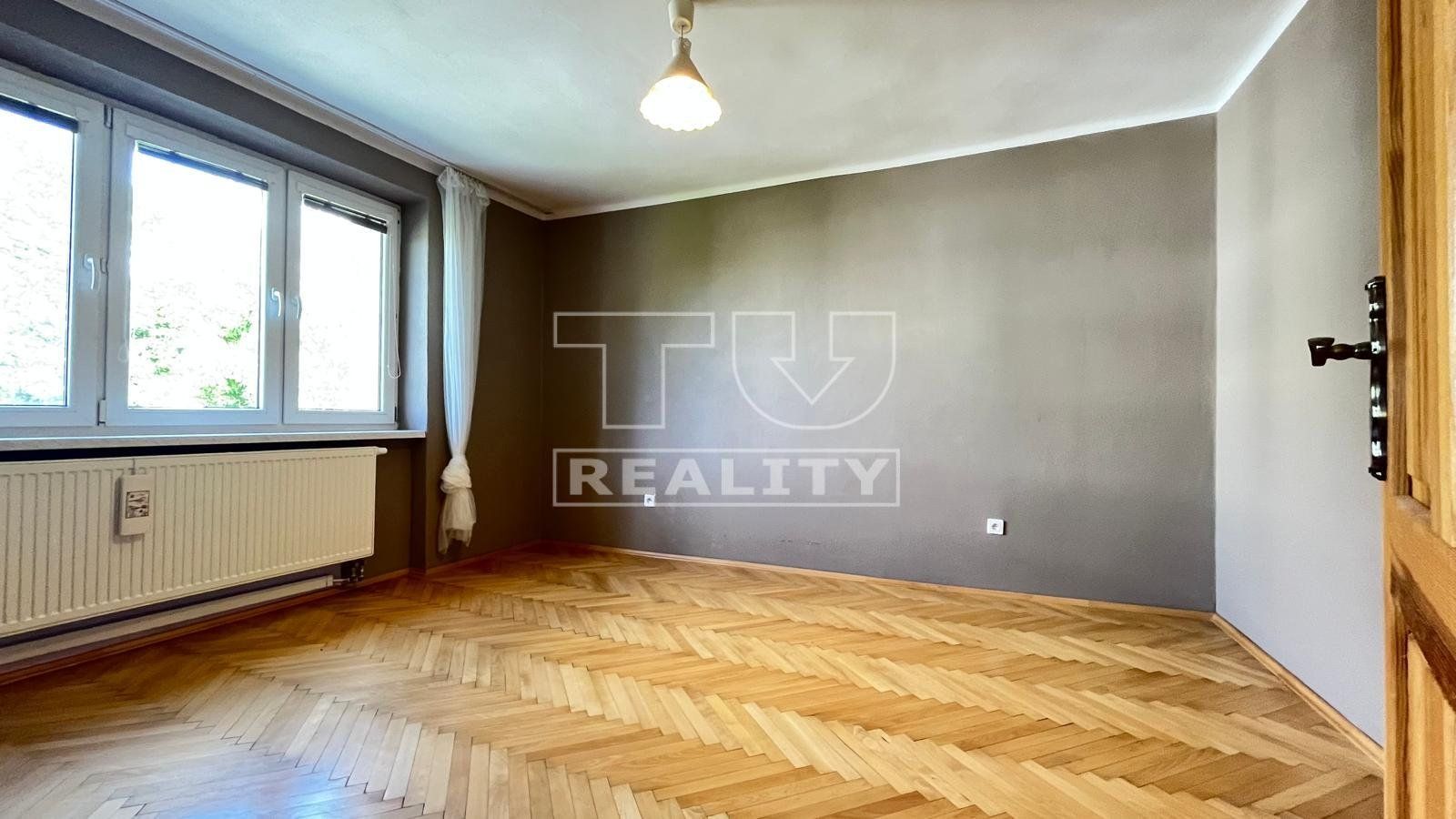 TUreality ponúka na predaj pekný 2i byt v tichej časti centra mesta Zvolen o výmere 62 m²