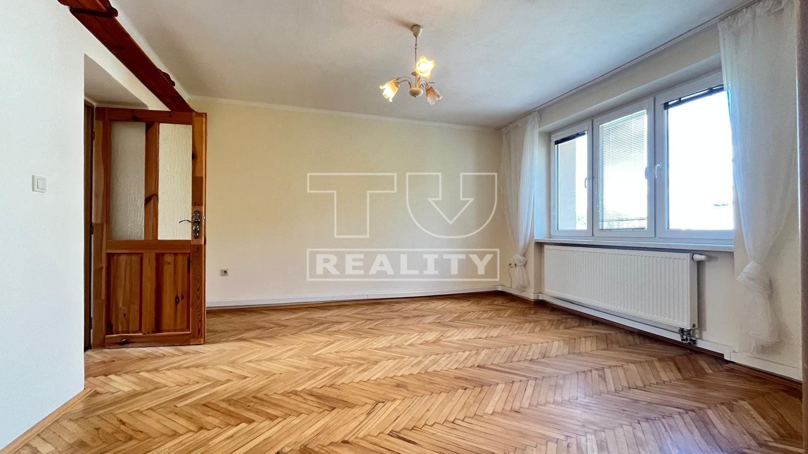 TUreality ponúka na predaj pekný 2i byt v tichej časti centra mesta Zvolen o výmere 62 m²