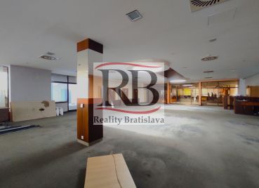 Kongresová sála, lobby, kuchyňa, jedáleň a príslušenstvo na prenájom, Holiday Inn-Bratislava 2, 3.000m2