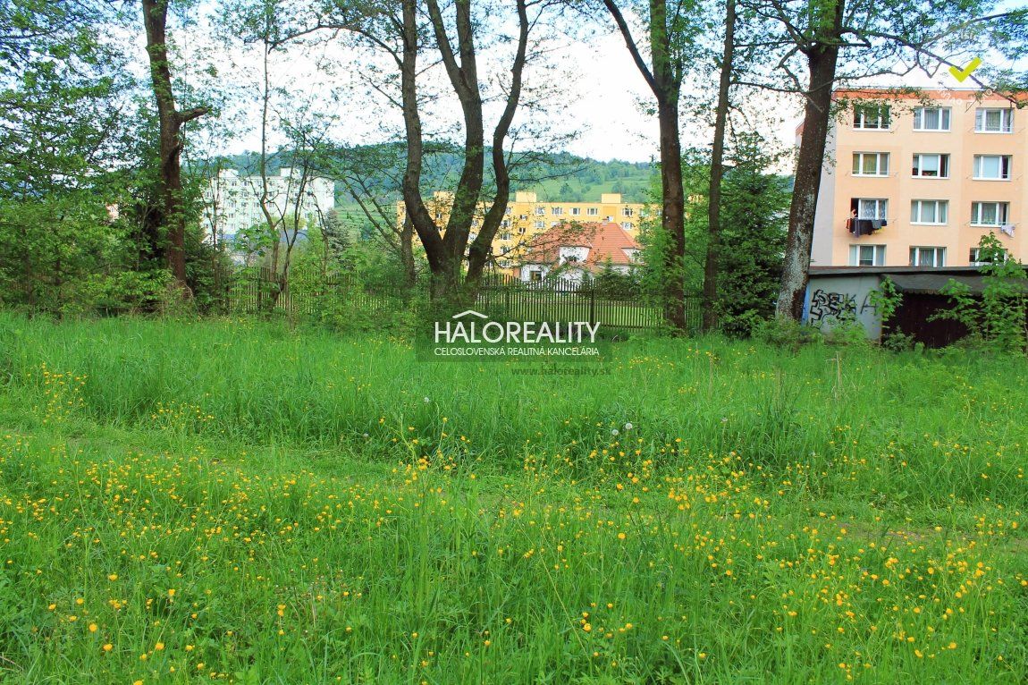 HALO reality - Predaj, pozemok pre rodinný dom   1811m2 Hriňová, pri centre mesta