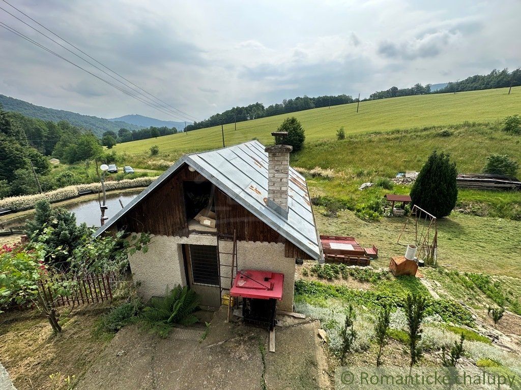 Dom na polosamote s rybníkom 5712m2. Znížená cena.