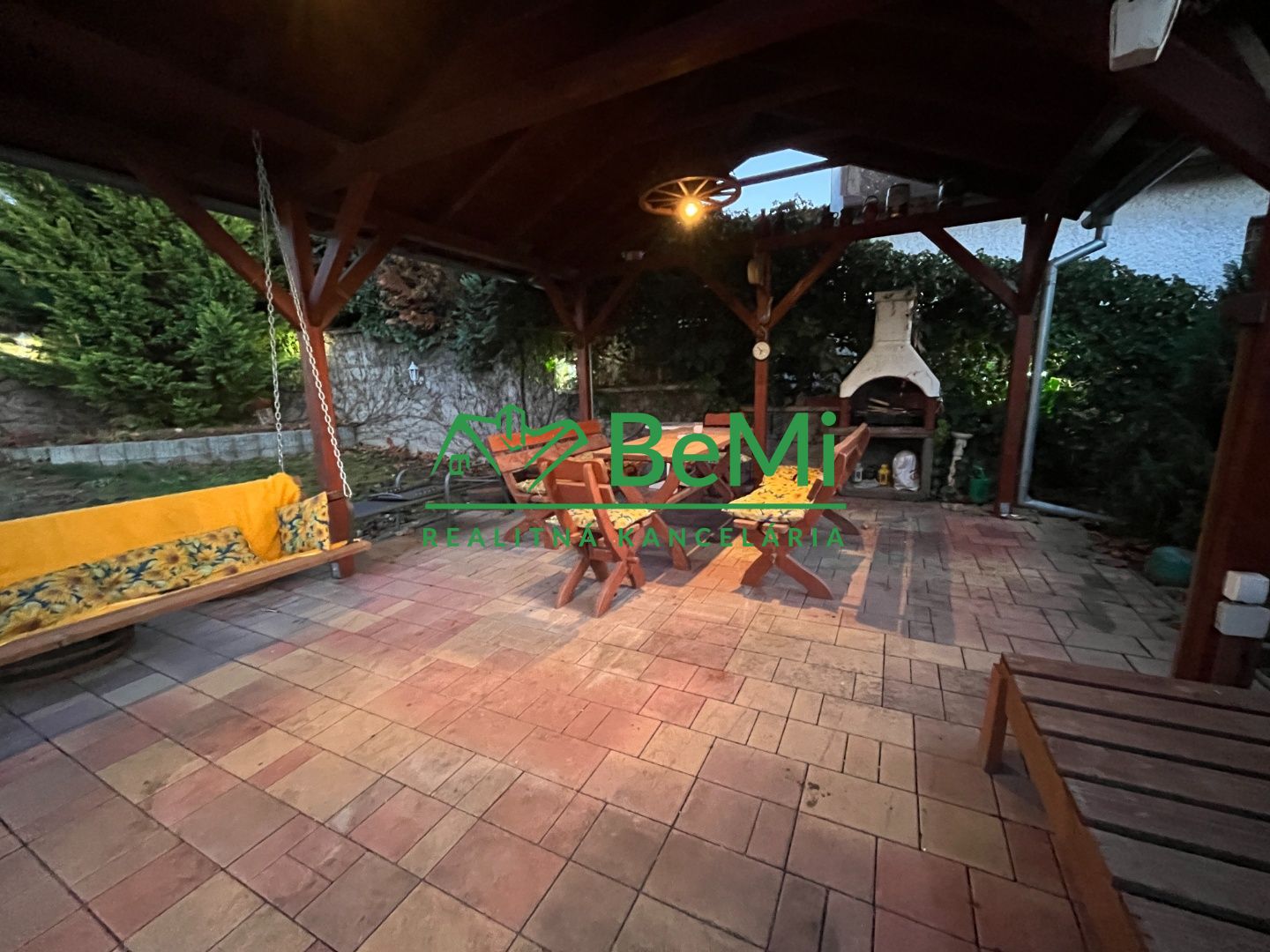 Predaj murovaná chalupa s vinicou Levice/ZNÍŽENÁ CENA/(046-13-MIJKa)
