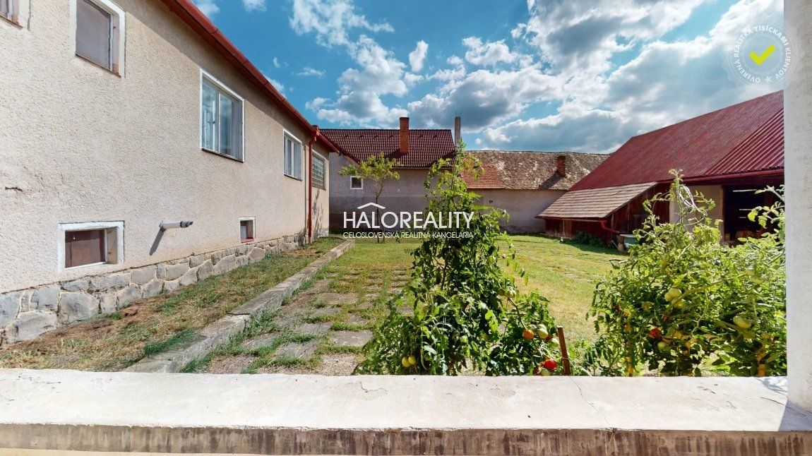 HALO reality - Predaj, rodinný dom Dobrá Niva, Slnečný gazdovský dom s veľkým uzavretým dvorom na Dobrej Nive, - EXKLUZÍVNE HALO REALITY - ZNÍŽENÁ CEN