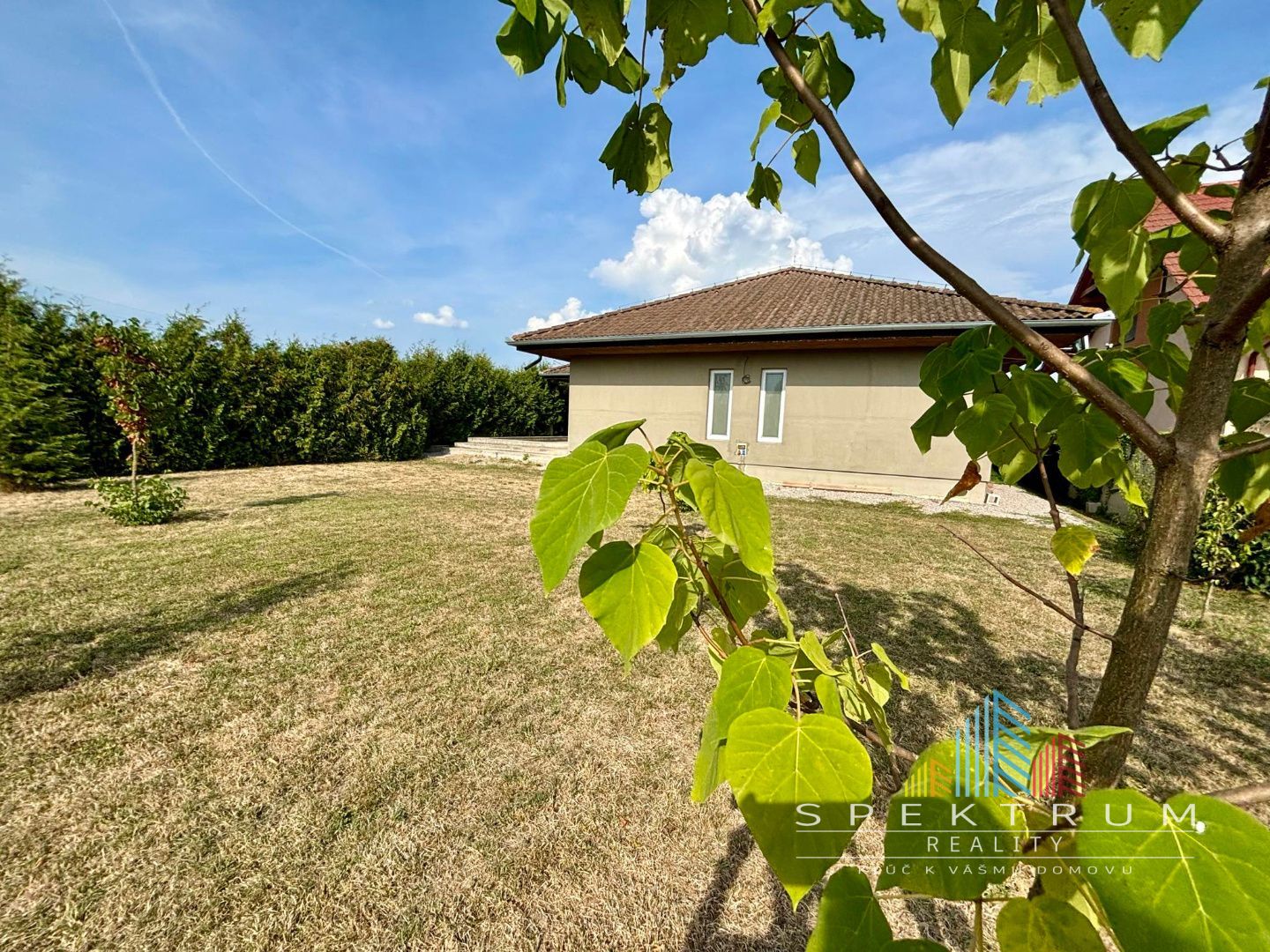 Znížená cena...Exkluzívne na predaj novostavba v Rybanoch s terasou , poz. 1087m2