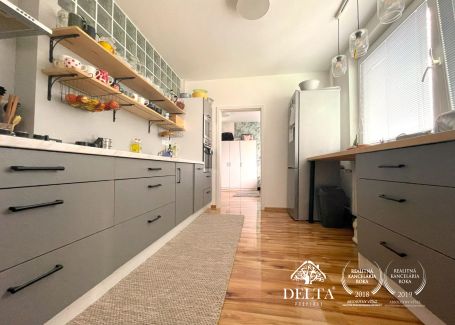 DELTA - NA PREDAJ ZREKONŠTRUOVANÝ 74m2 - 3-izbový byt s balkónom - ul. Mládeže